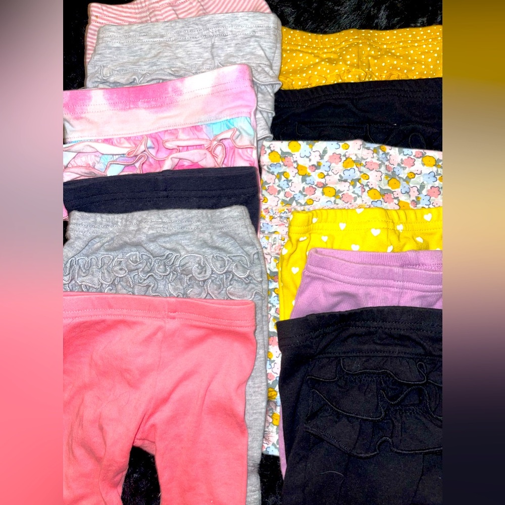 Bundle of 12 pairs of leggings baby girl 0-3 months and newborn worn one time